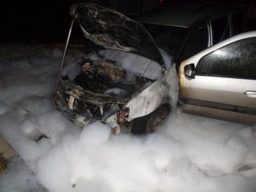 В Рыбинске сгорела машина «Лада Ларгус» 