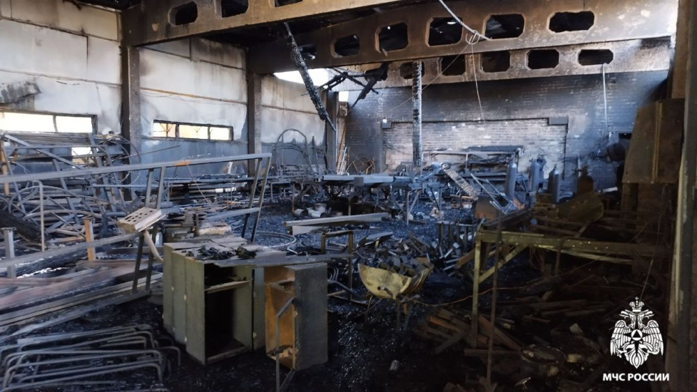В Ярославской области горело производство мебели