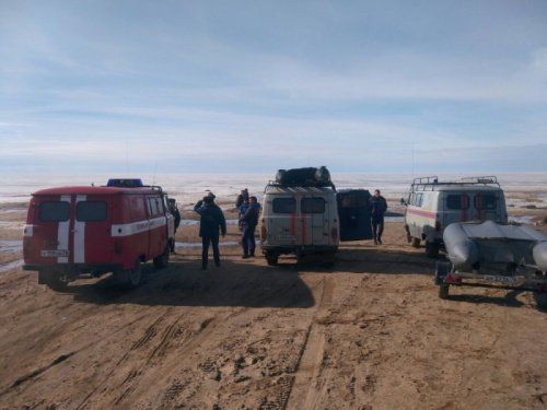 На Рыбинском водохранилище 9 апреля под лед провалились 8 рыбаков