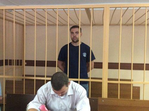 «Общественный вердикт» отозвал жалобу на заключение под домашний арест фигуранта уголовного дела об избиении Евгения Макарова