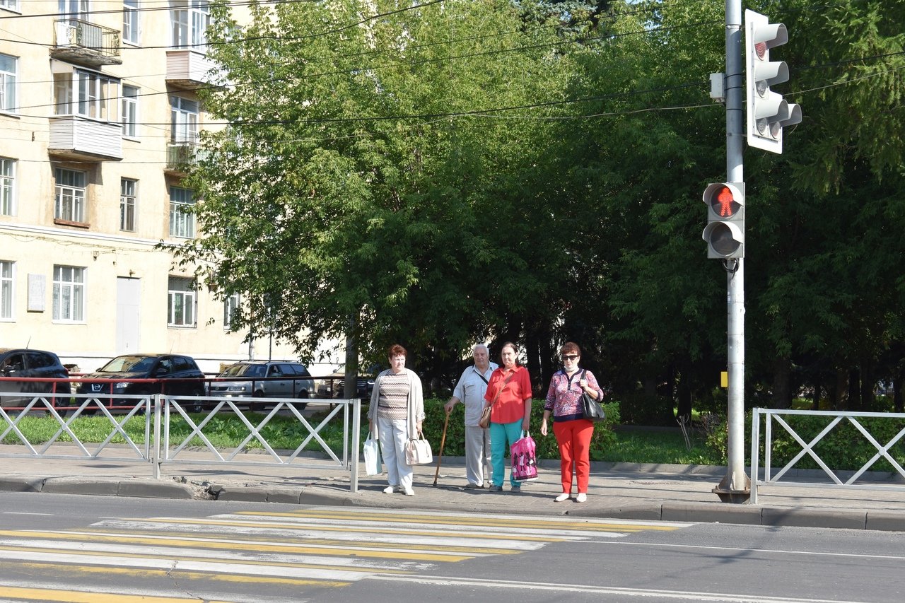 Вода на улице москва. Рыбинск улицы 2021.