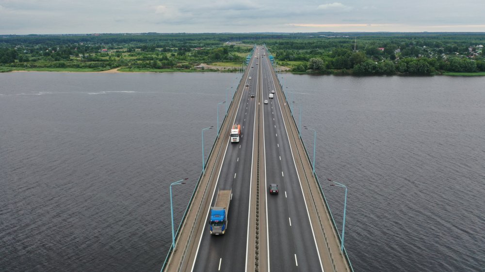 До конца октября! В Ярославской области обновят 10 километров проблемных дорог
