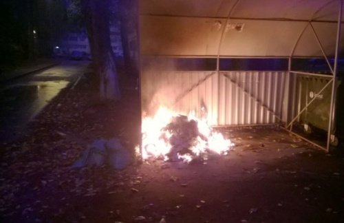 На Липовой горе сожгли мусорный контейнер «Хартии»