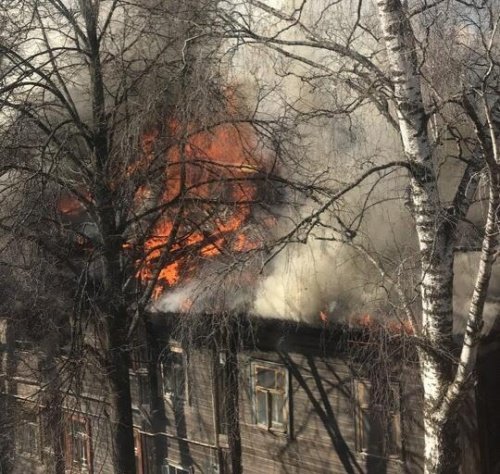 В центре Ярославля горел расселенный дом, который не признали объектом культурного наследия
