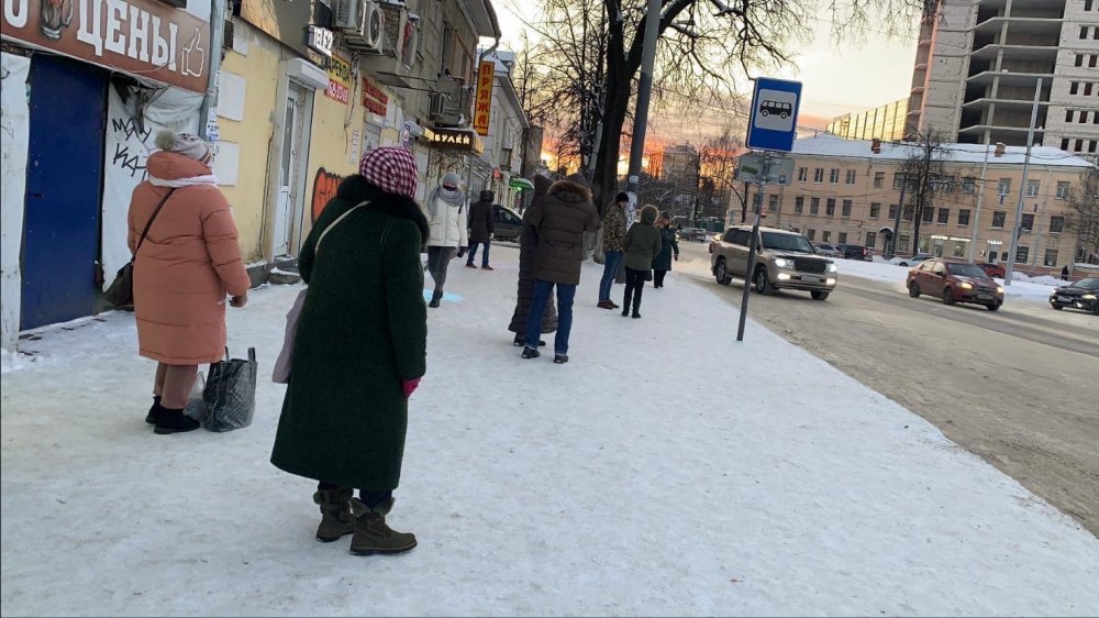 «Автобуса не было час»: ярославцы жалуются на работу транспорта в мороз