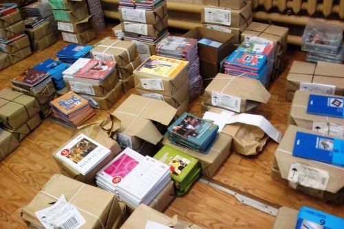 Три тысячи новых учебников передадут школам Ярославля из библиотечного фонда Москвы 