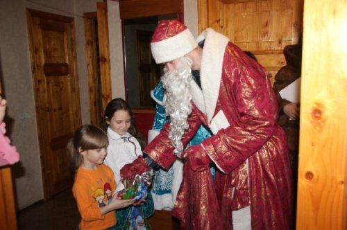 Ярославцы участвуют в новогодней благотворительной акции «Подари ребенку чудо» 