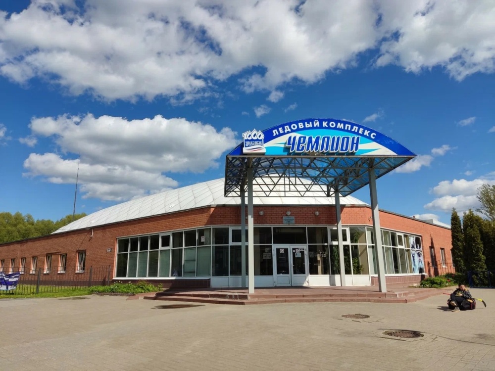 В Дзержинском районе Ярославля из-за угрозы обрушения закрыли ФОК