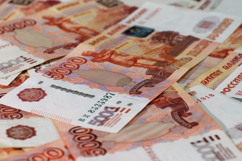 Житель Данилова взял два кредита и перевел деньги мошенникам