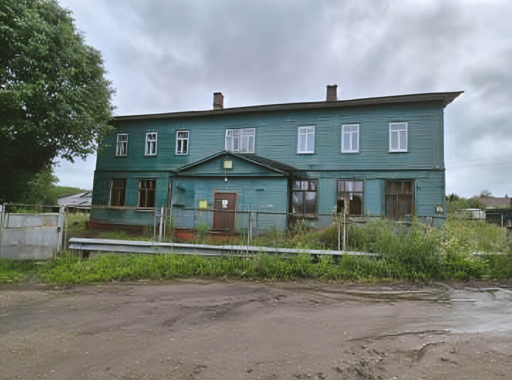 В ярославском селе выставили на продажу здание бывшей школы