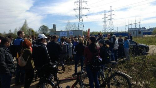 «К сожалению, не до праздника»: 9 мая ярославцы провели протестную встречу возле свалки «Скоково»