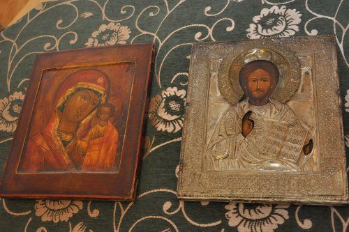 Дмитрий Миронов передал в дар музею-заповеднику «Карабиха» старинные иконы