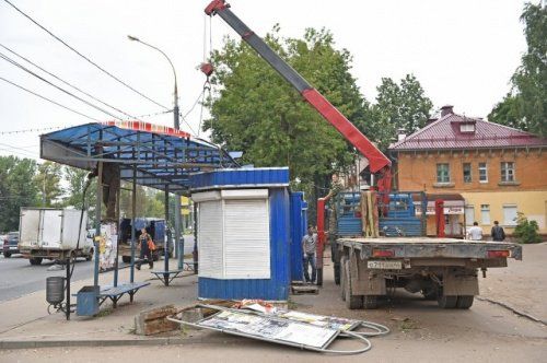 В Ленинском районе Ярославля демонтировали незаконный торговый объект