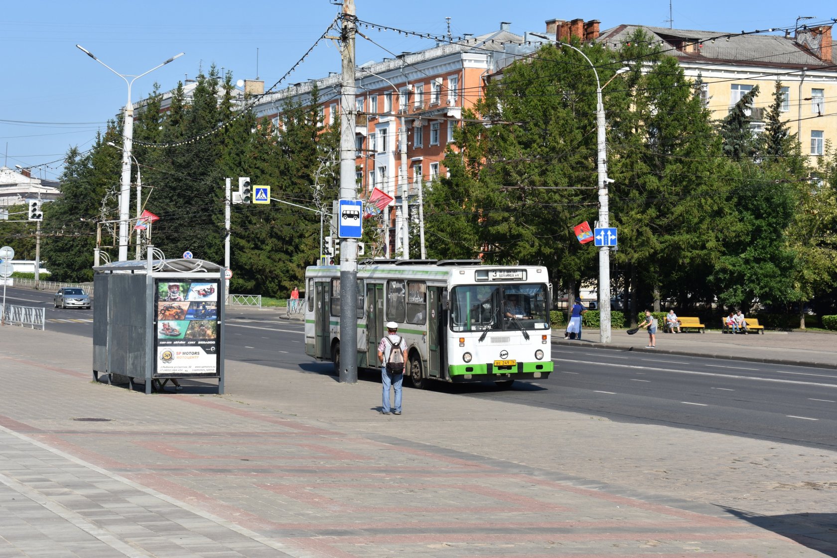 В центре Рыбинска установят две новых остановки за 10 дней | 31.08.21 |  Яркуб