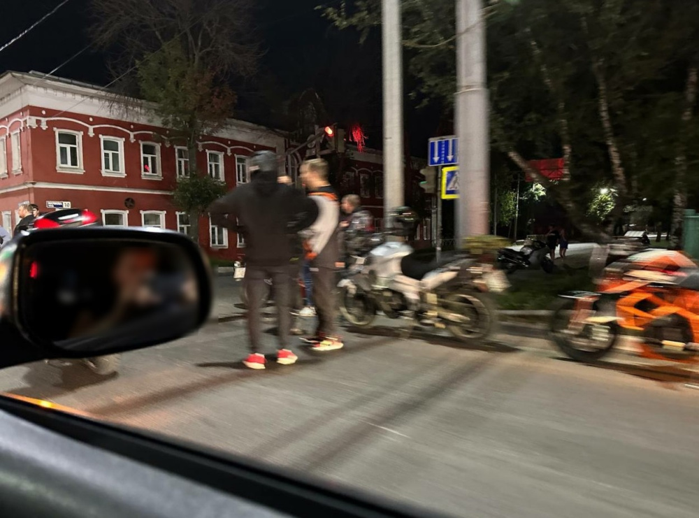 В Ярославле на Московском проспекте легковушка сбила мотоциклиста