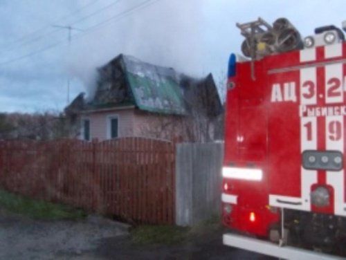В Рыбинске огонь повредил дачный дом 