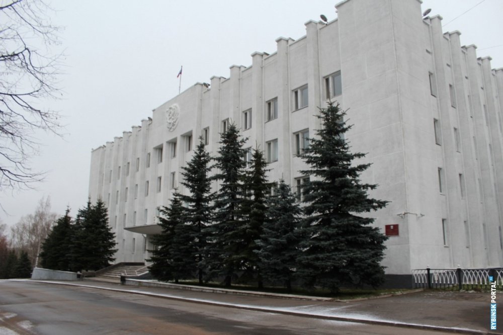 Эвакуировали 215 человек: неизвестный сообщил о минировании здания администрации в Рыбинске
