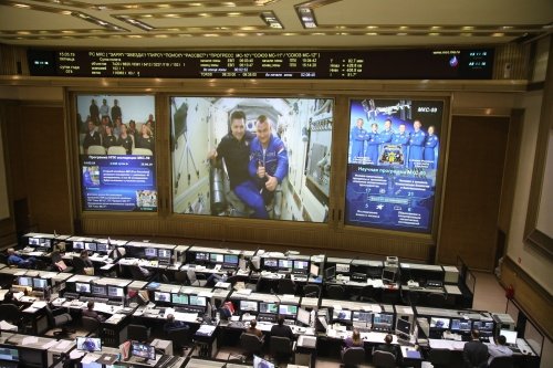 Космонавт Алексей Овчинин вместе с экипажем перешел с «Союза-МС12» на МКС