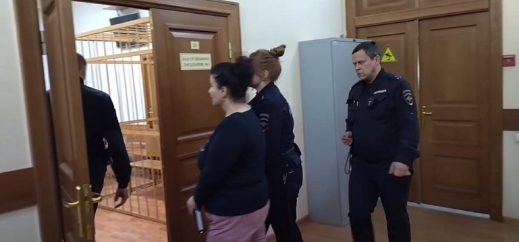 Враждовала с конкурентами: в Ярославле оштрафовали скандально известную владелицу кафе