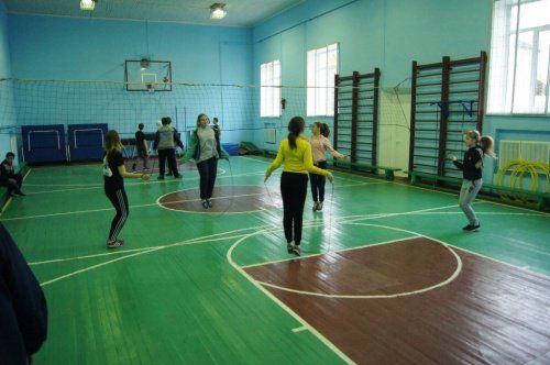 В Ростовском районе отремонтировали школьные спортивные залы