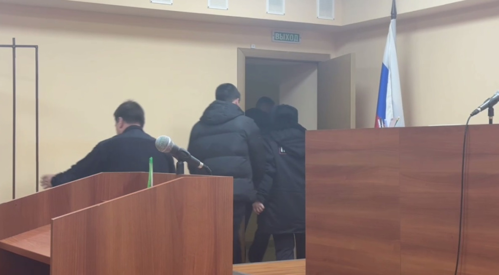 В Ярославской области мужчина напал на полицейского с ножом