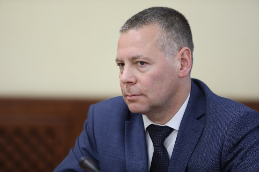 Врио губернатора Михаил Евраев проверил запасы лекарств на складах «Областной фармации»