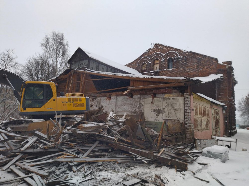 В Рыбинске начался снос ценного исторического здания