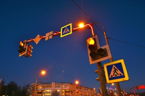 На дорогах Ярославля установят 80 консолей, дублирующих сигнал светофора