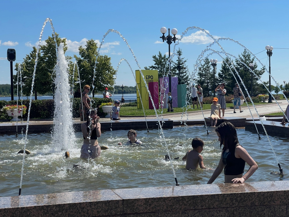 Ярославцам рассказали, почему в городских фонтанах купаться опасно