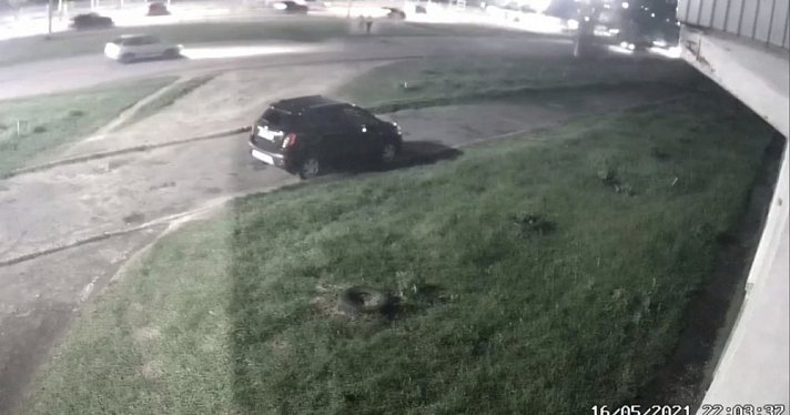 В Ярославле нашли водителя, который сбил двух мужчин