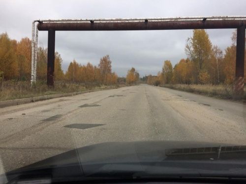 В Ярославле неизвестный меценат отремонтировал ямы на одной полосе дороги