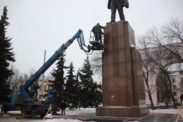 Сегодня на Красной площади начался ремонт памятника Ленину
