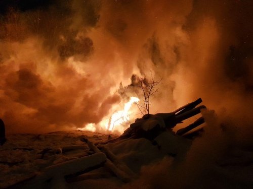 Пожар в Новоселках: тушили три дня, мэру сообщили не сразу