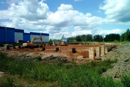 В Мышкине начали строить спортплощадку за 3,4 млн рублей