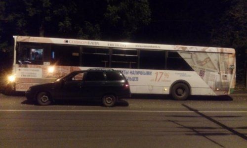 В Ярославле столкнулись автомобиль «ВАЗ» и автобус «МАЗ»
