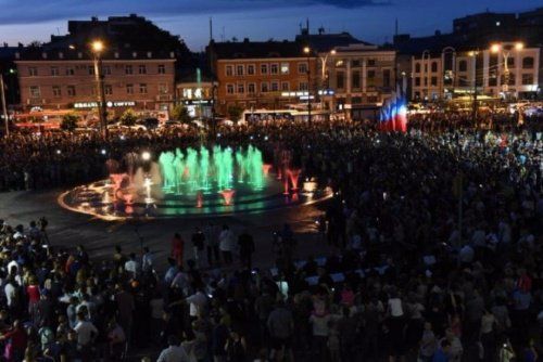 В Ярославле на площади Юности заработал светомузыкальный фонтан
