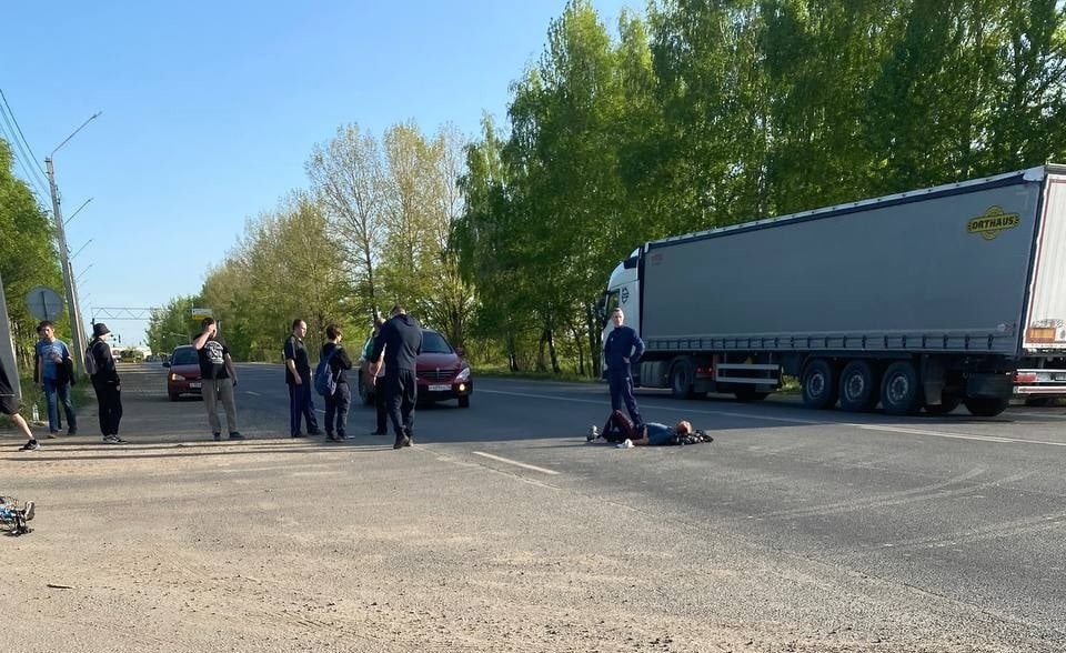 В Дзержинском районе Ярославля сбили велосипедиста