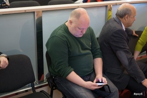 Депутат Дмитрий Петровский уволился из онкобольницы. Кто-то считает, что его «выгнали за пьянство»