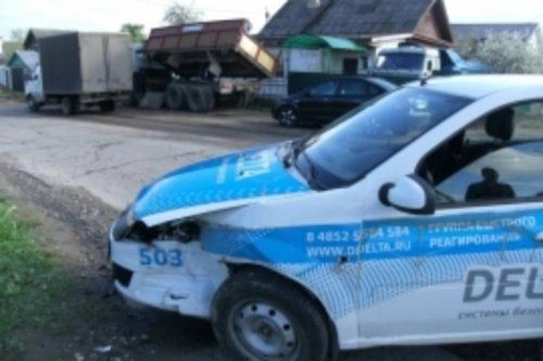 В Переславле столкнулись «Рено» и «ВАЗ-2109»: есть пострадавшие 