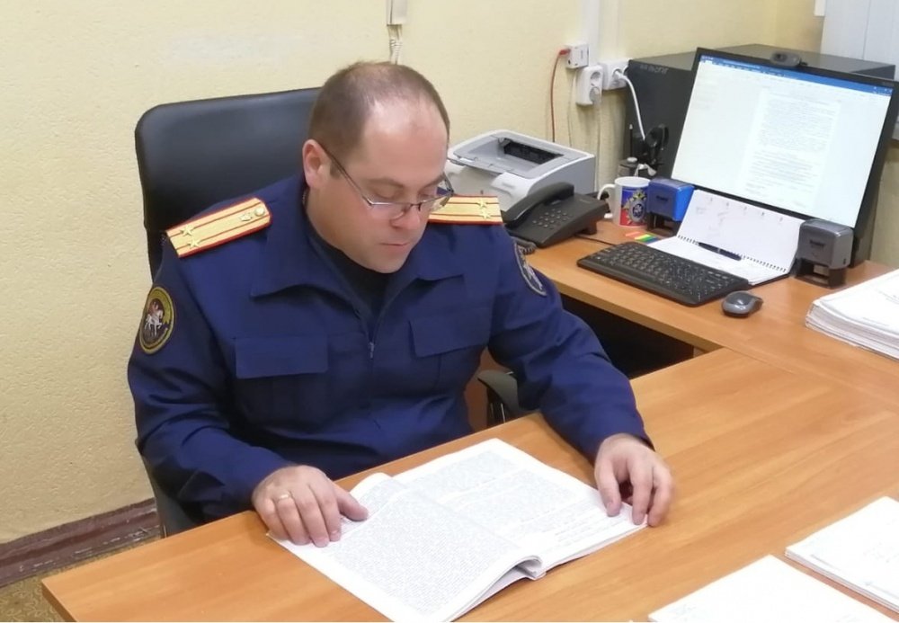 «Вонзил нож в шею»: в Ярославле подозреваемого в убийстве заключили под стражу