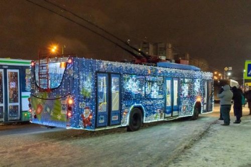 В Ярославле запустили еще один «Новогодний троллейбус»