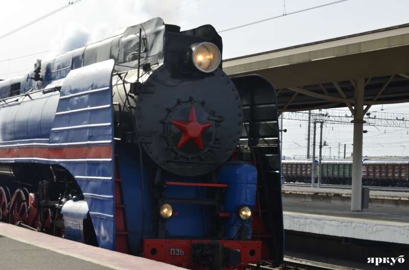 На вокзал «Ярославль-Главный» прибыл паровоз времен СССР 