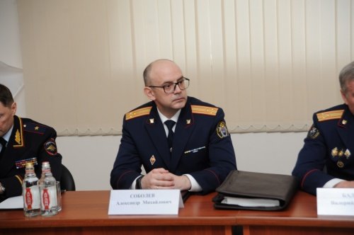 Нового главу ярославского управления Следственного комитета представили личному составу