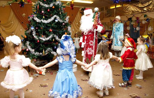 Отменят ли новогодние елки в Ярославле? Ответ властей 