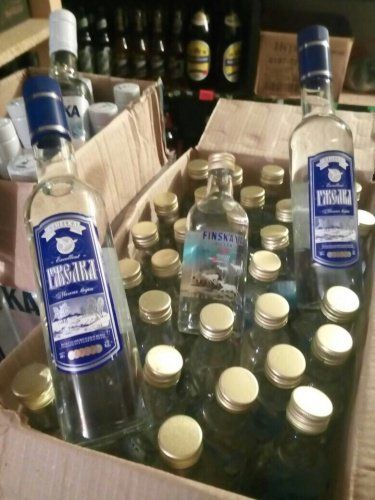 В Ярославле изъяли 28 бутылок контрафактной водки
