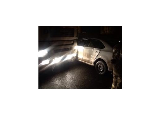 В Ярославле столкнулись иномарка и грузовой автомобиль
