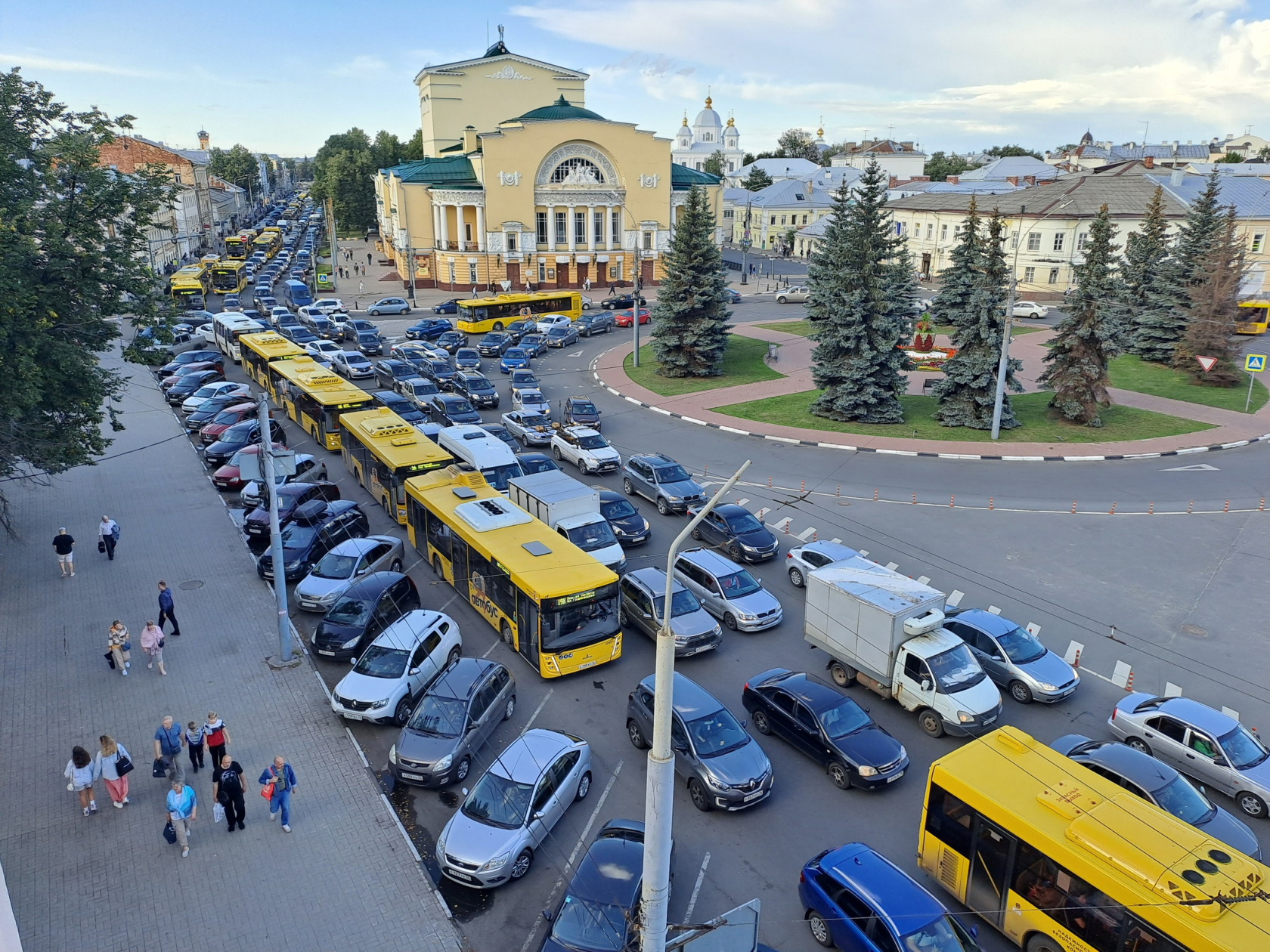 Встали намертво: мэр Ярославля извинился за возникший транспортный коллапс  | 21.07.23 | Яркуб