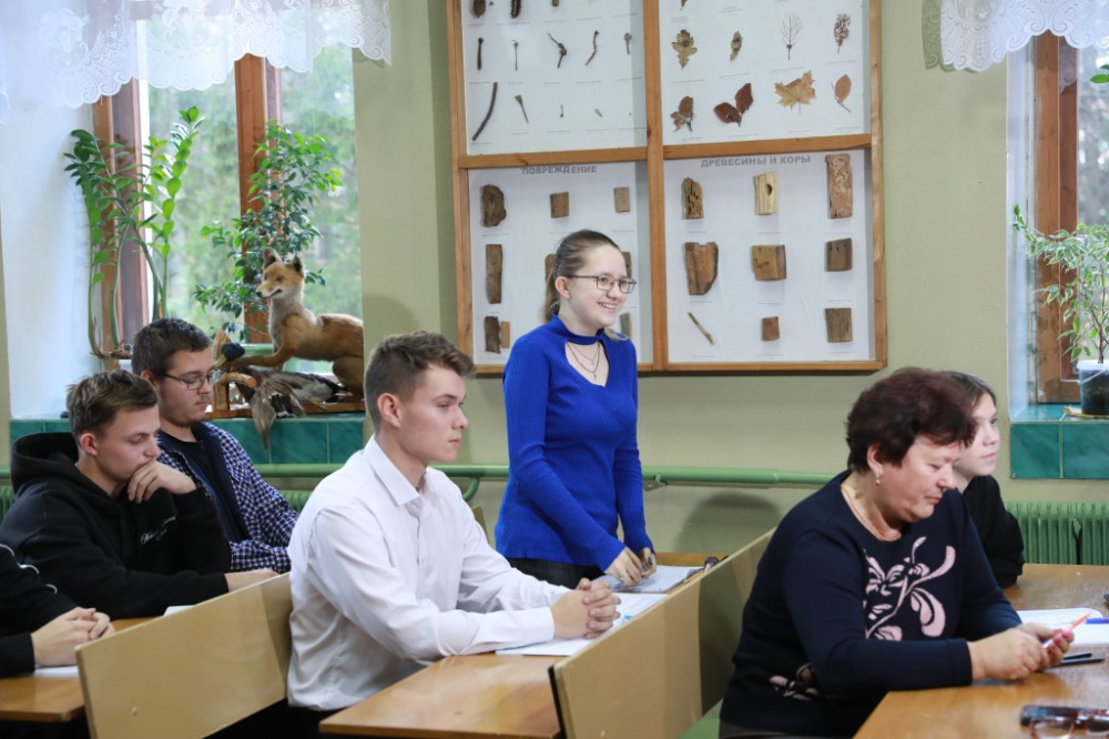 Михаил Евраев пригласил студентов лесотехнического колледжа поучаствовать в проектах благоустройства региона