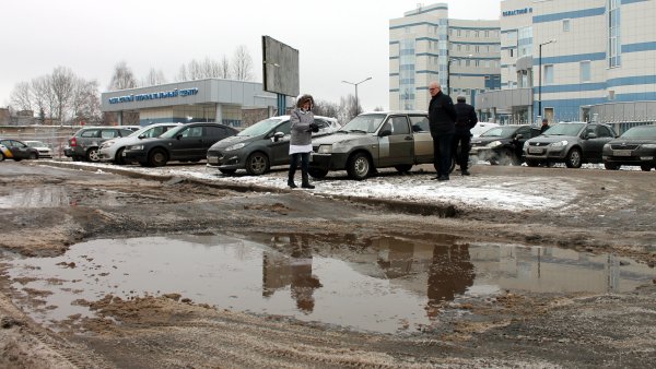 ОНФ потребовал от властей Ярославля навести порядок у подъездов к учреждениям здравоохранения