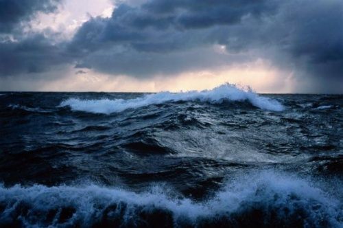 В Ярославской области на Рыбинском море был шторм: видео